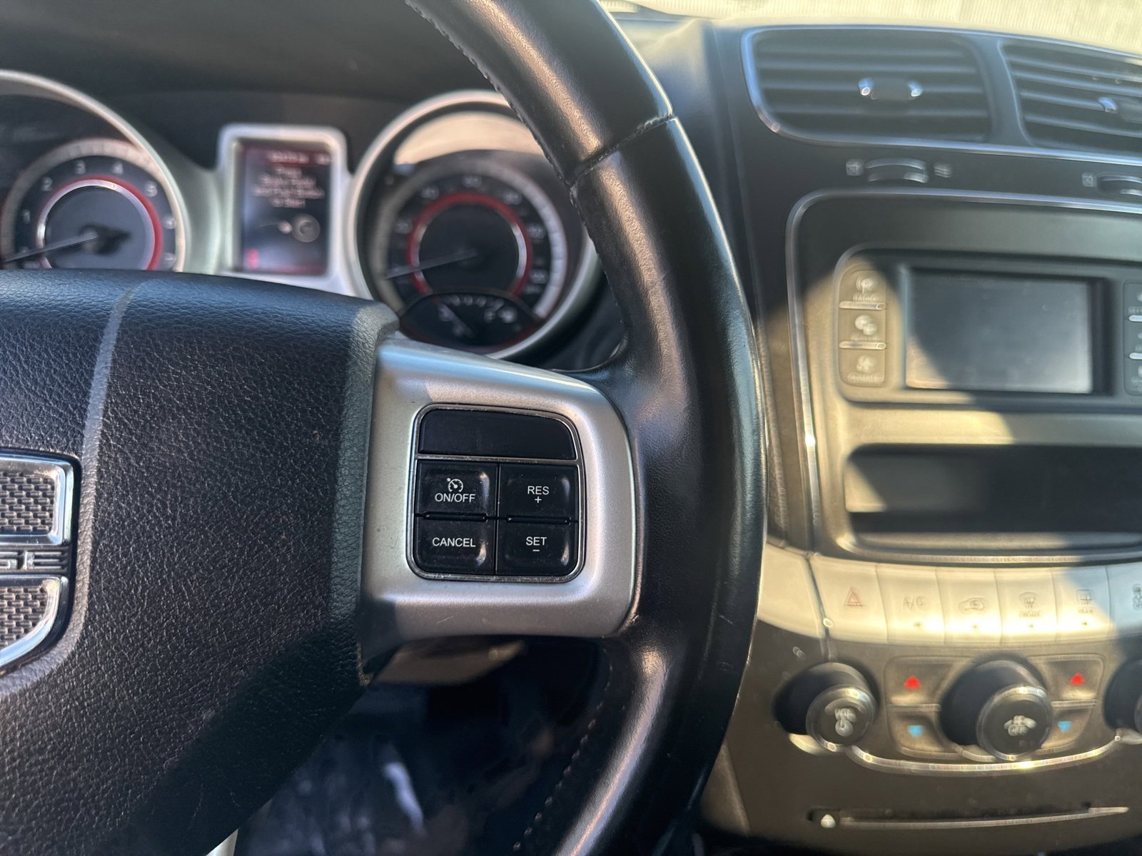 Used 2020 Dodge Journey SE w/ SE Popular Equipment Group image 9