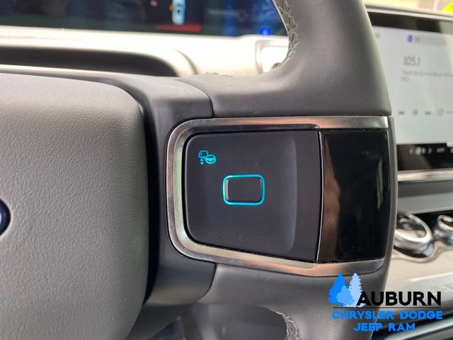 Used 2025 Ford Expedition Max Active AWD/4WD image 44