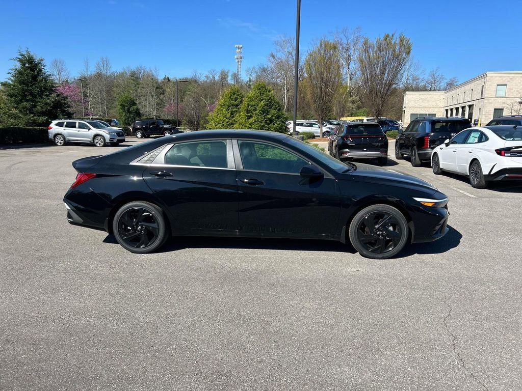 New 2026 Hyundai Elantra SEL Sport image 8