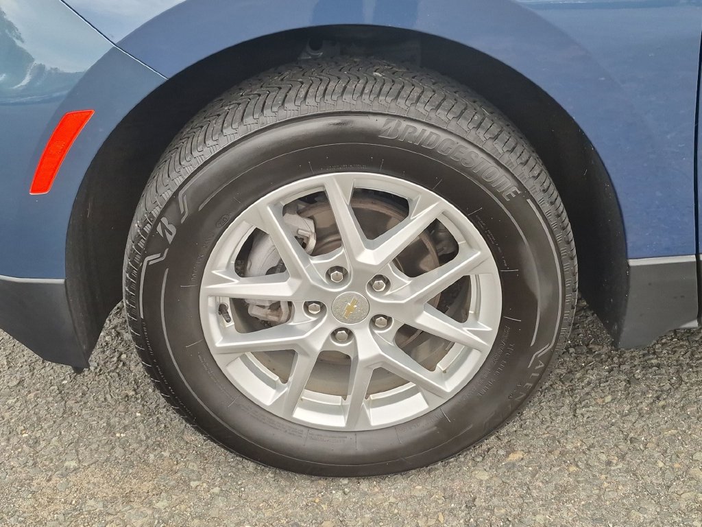 Certified 2024 Chevrolet Equinox LS AWD/4WD image 30