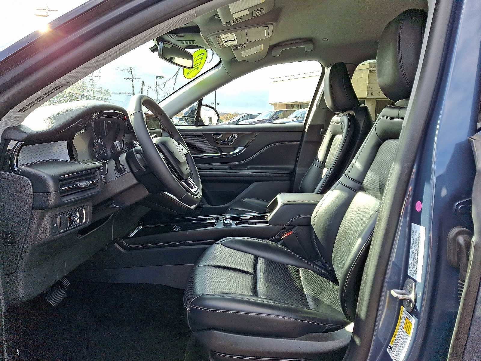 Used 2022 Lincoln Corsair AWD w/ Equipment Group 101A image 13