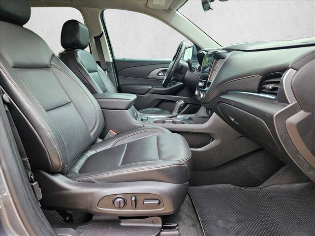 Used 2018 Chevrolet Traverse Premier w/ Driver Confidence II Package FWD image 23
