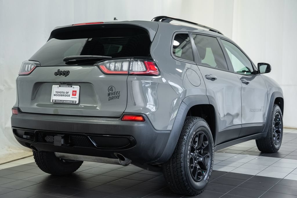 Used 2022 Jeep Cherokee Latitude w/ Trailer Tow Group AWD/4WD image 4