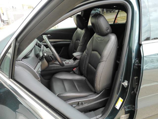 Used 2020 Cadillac XT4 Premium Luxury FWD image 14