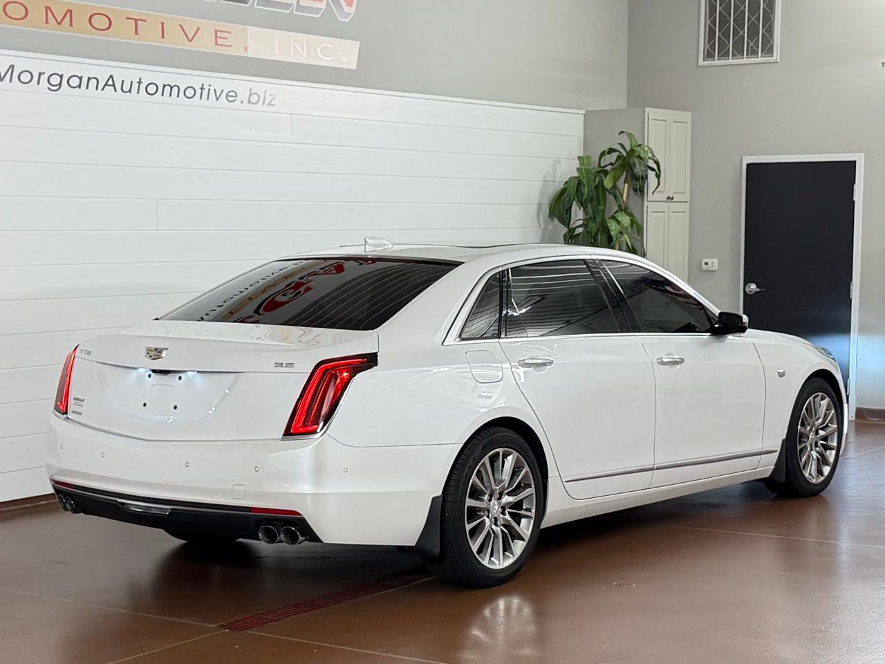 Used 2017 Cadillac CT6 Premium Luxury w/ Comfort Package AWD/4WD image 3
