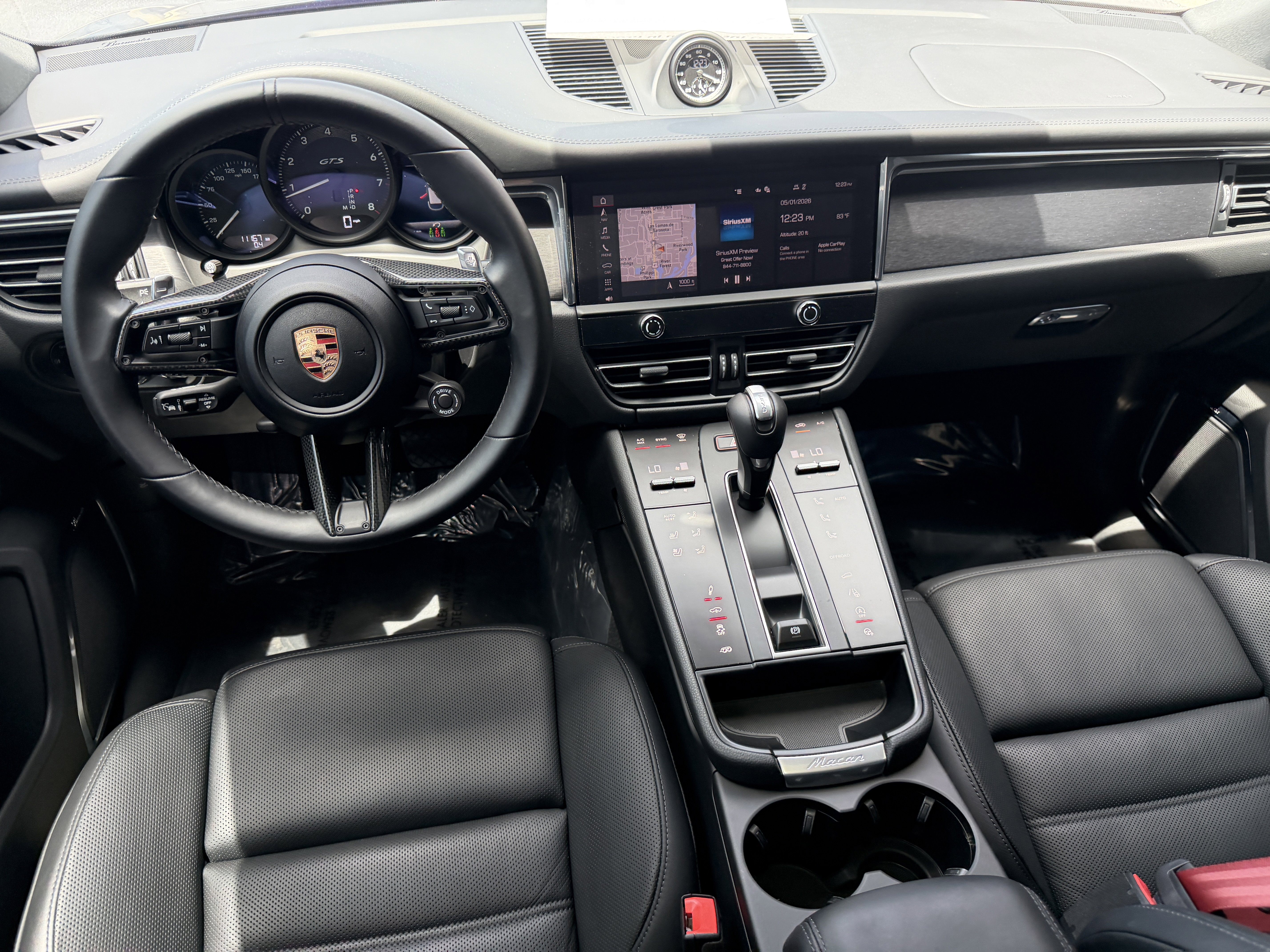 Certified 2025 Porsche Macan GTS AWD/4WD image 16