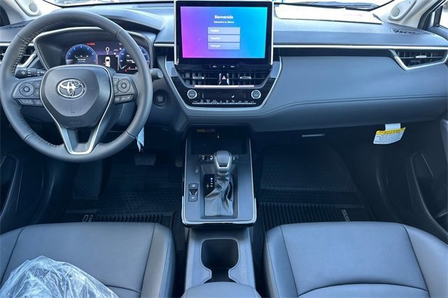 Used 2026 Toyota Corolla Cross XLE image 11