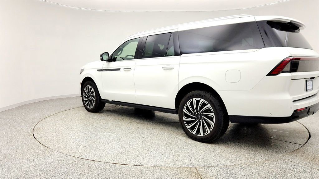 Used 2025 Lincoln Navigator L Black Label image 7