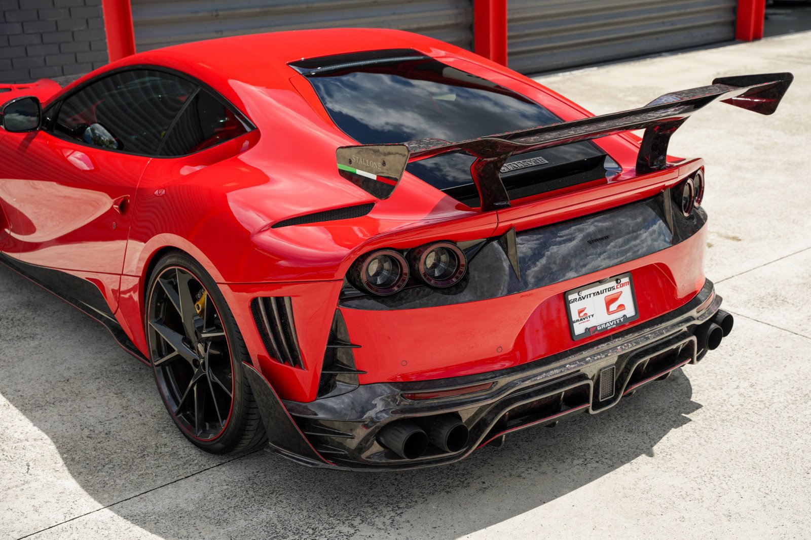Used 2020 Ferrari 812 Superfast RWD image 36