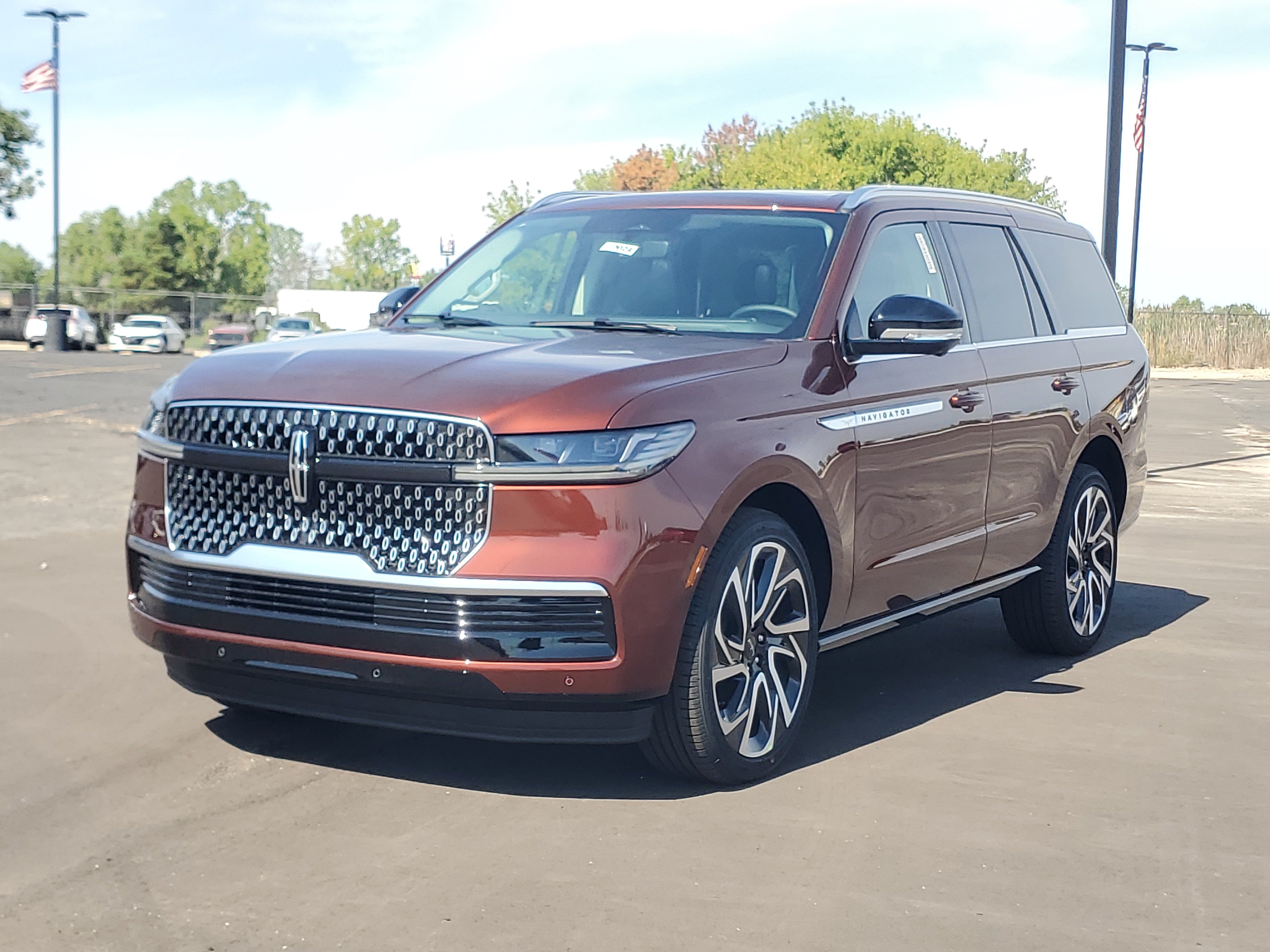 New 2027 Lincoln Navigator Reserve AWD/4WD video 2