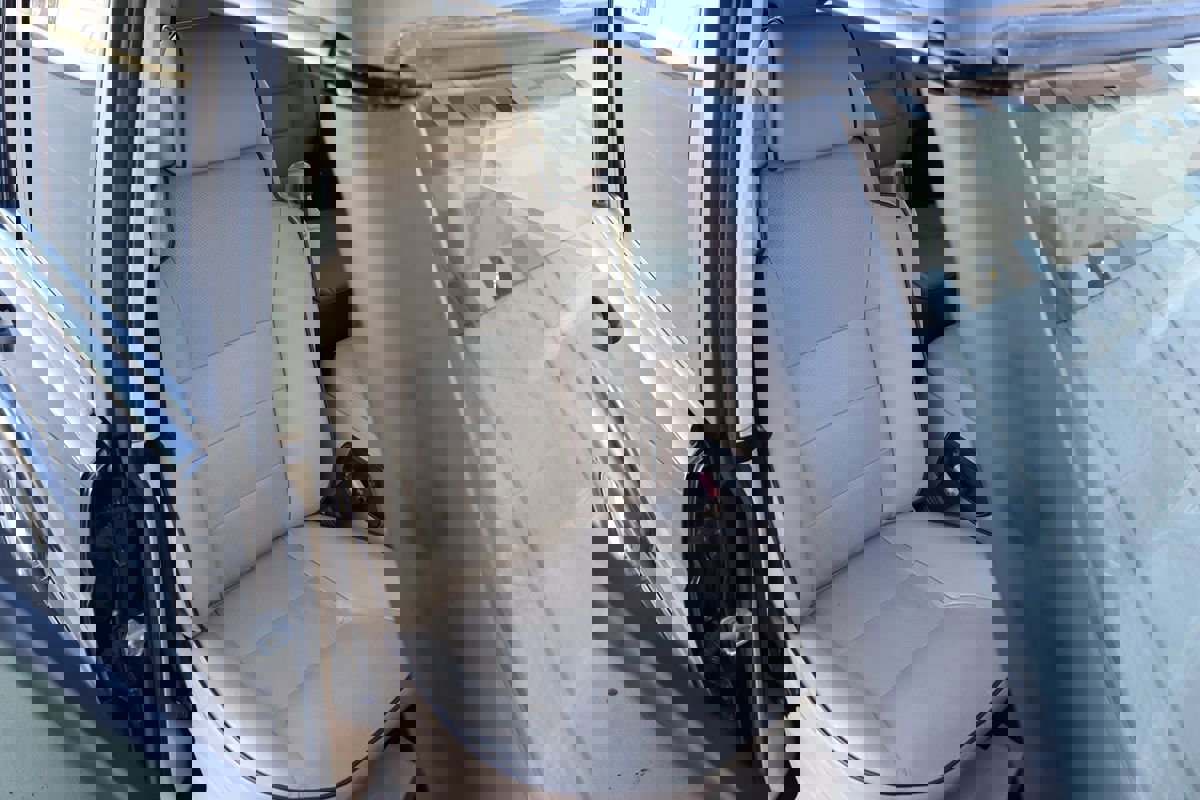 Used 2004 Land Rover Discovery SE image 36