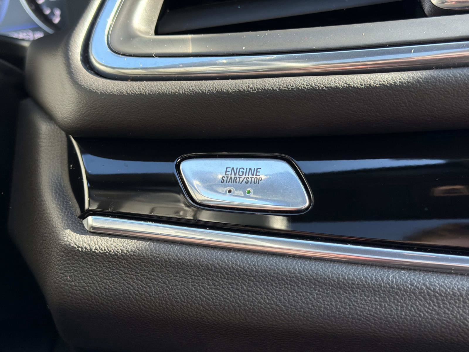 Used 2022 Buick Enclave Avenir w/ Avenir Technology Package AWD/4WD image 16