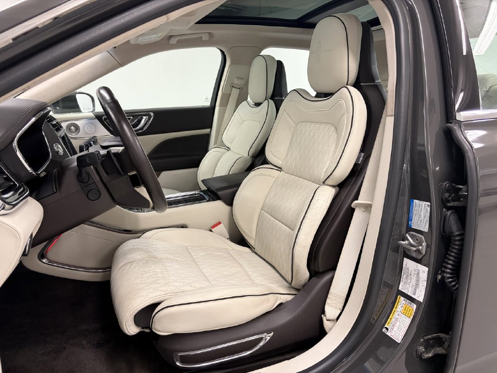 Used 2018 Lincoln Continental Black Label AWD/4WD image 14