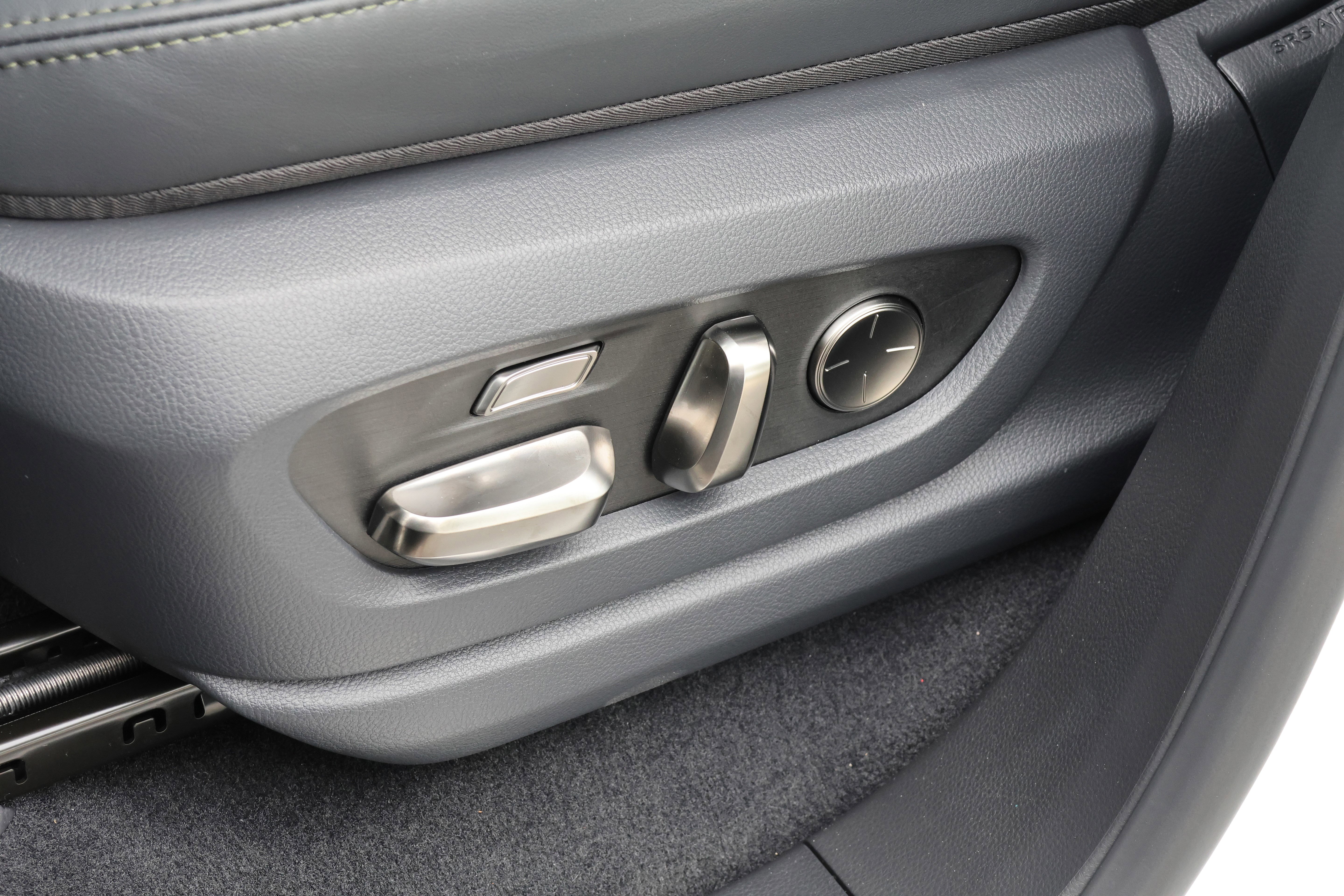 New 2025 Lexus LX 700h Overtrail image 34