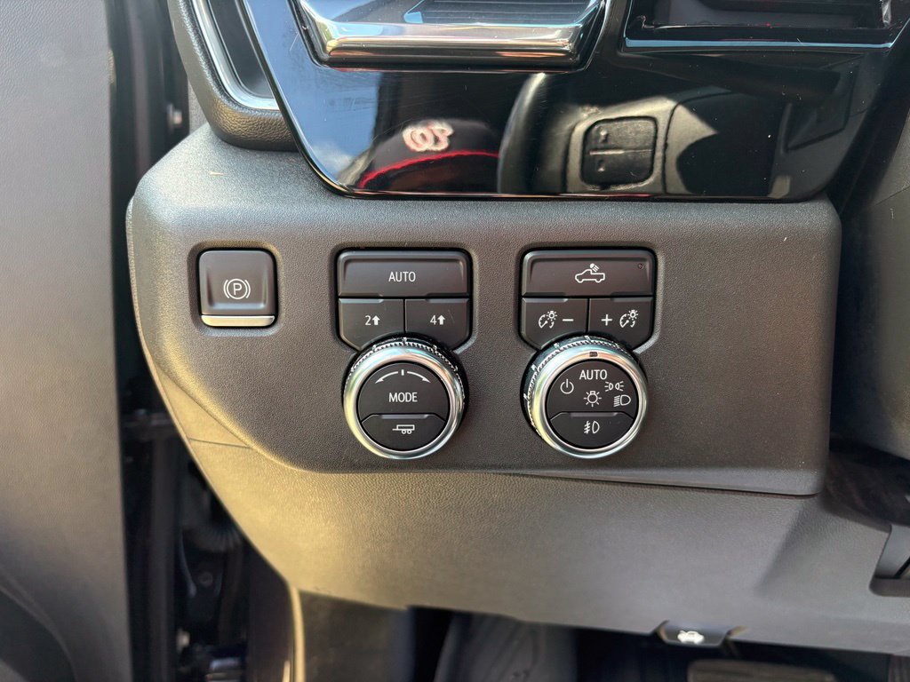 Used 2022 GMC Sierra 1500 Elevation w/ LPO, Elevation Black Package AWD/4WD image 18