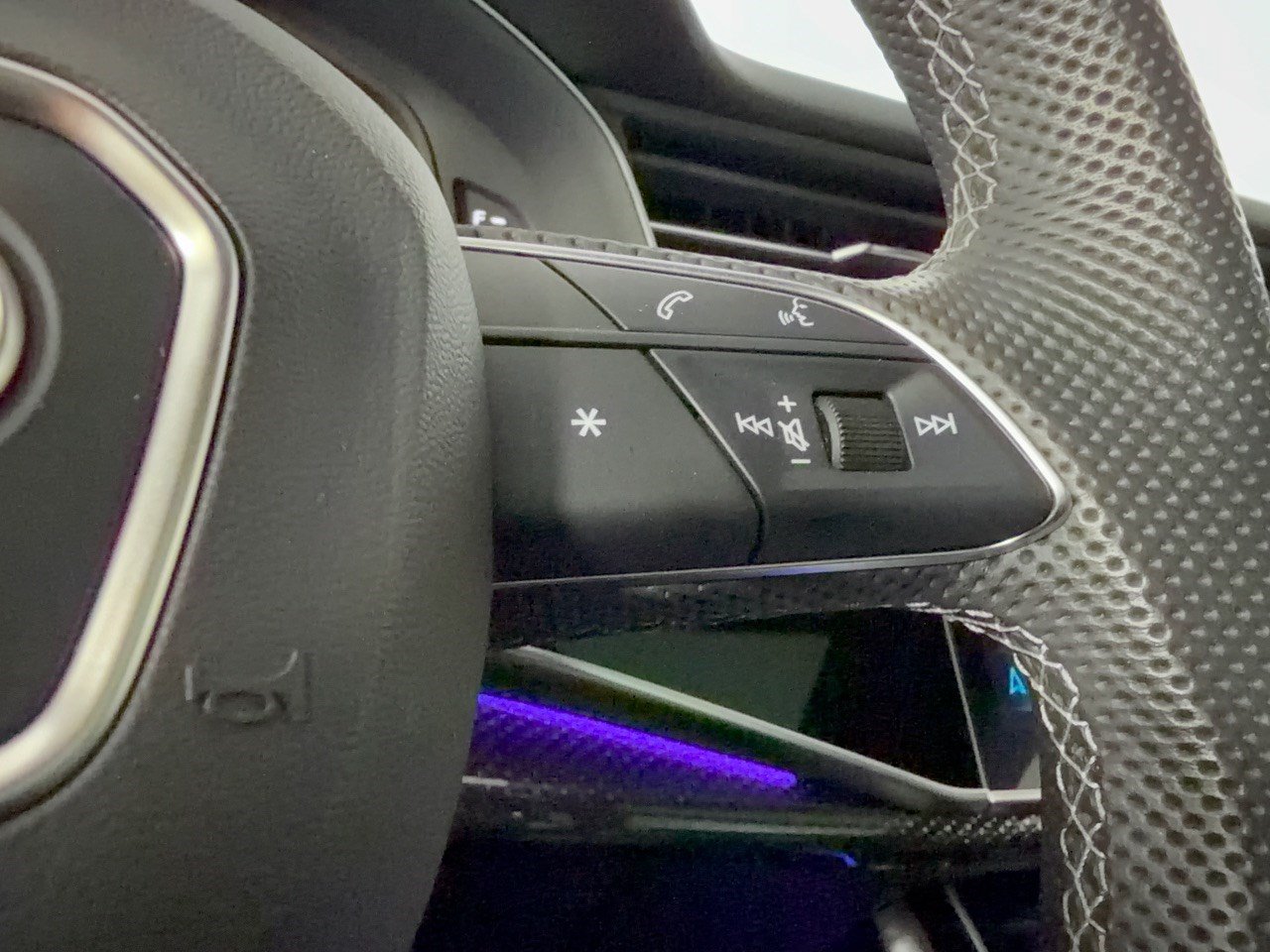 Used 2023 Audi SQ8 Prestige AWD/4WD image 19