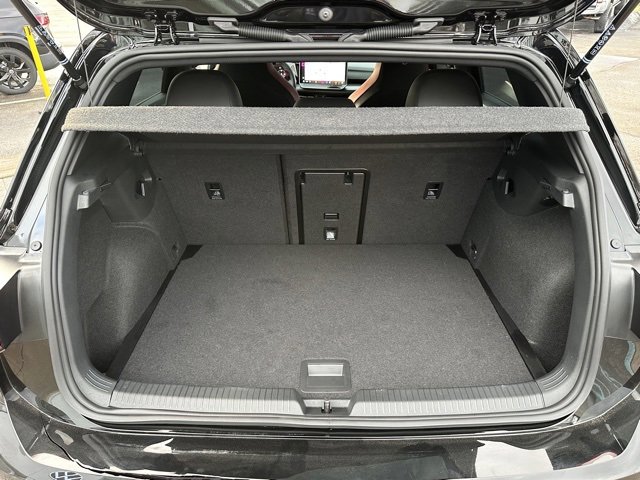 Certified 2025 Volkswagen GTI Autobahn image 22