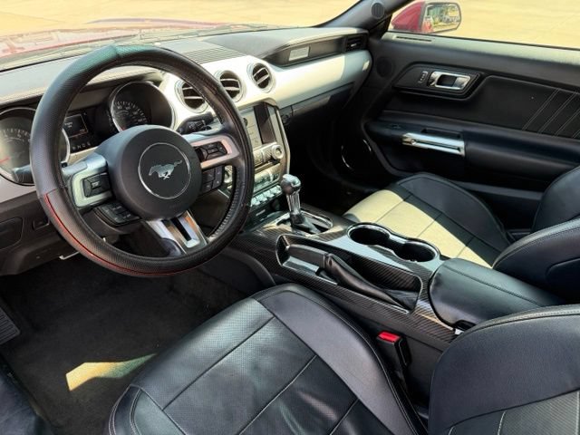 Used 2016 Ford Mustang Premium RWD image 11