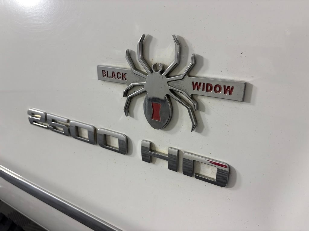 Used 2015 GMC Sierra 2500 SLT w/ Duramax Plus Package AWD/4WD image 13