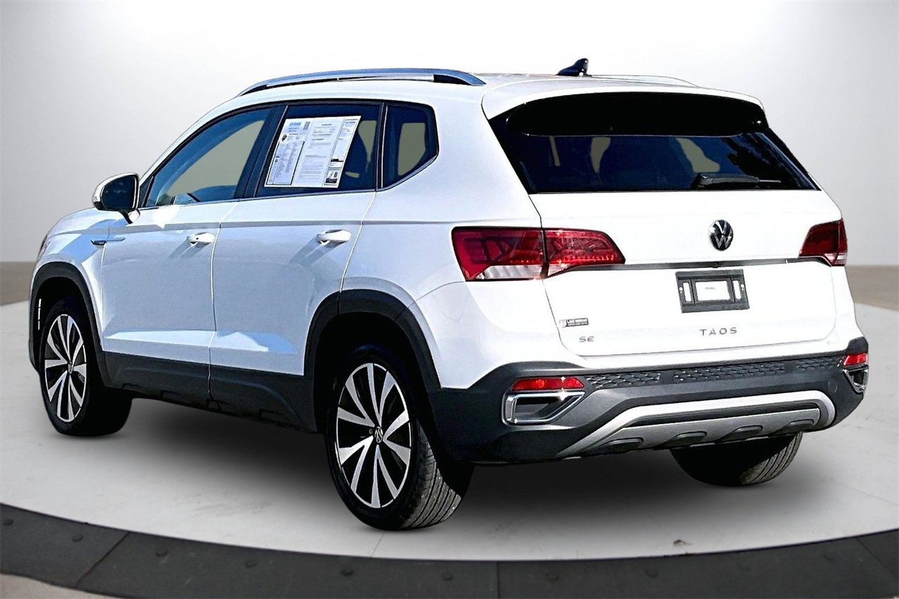 Used 2024 Volkswagen Taos SE image 7