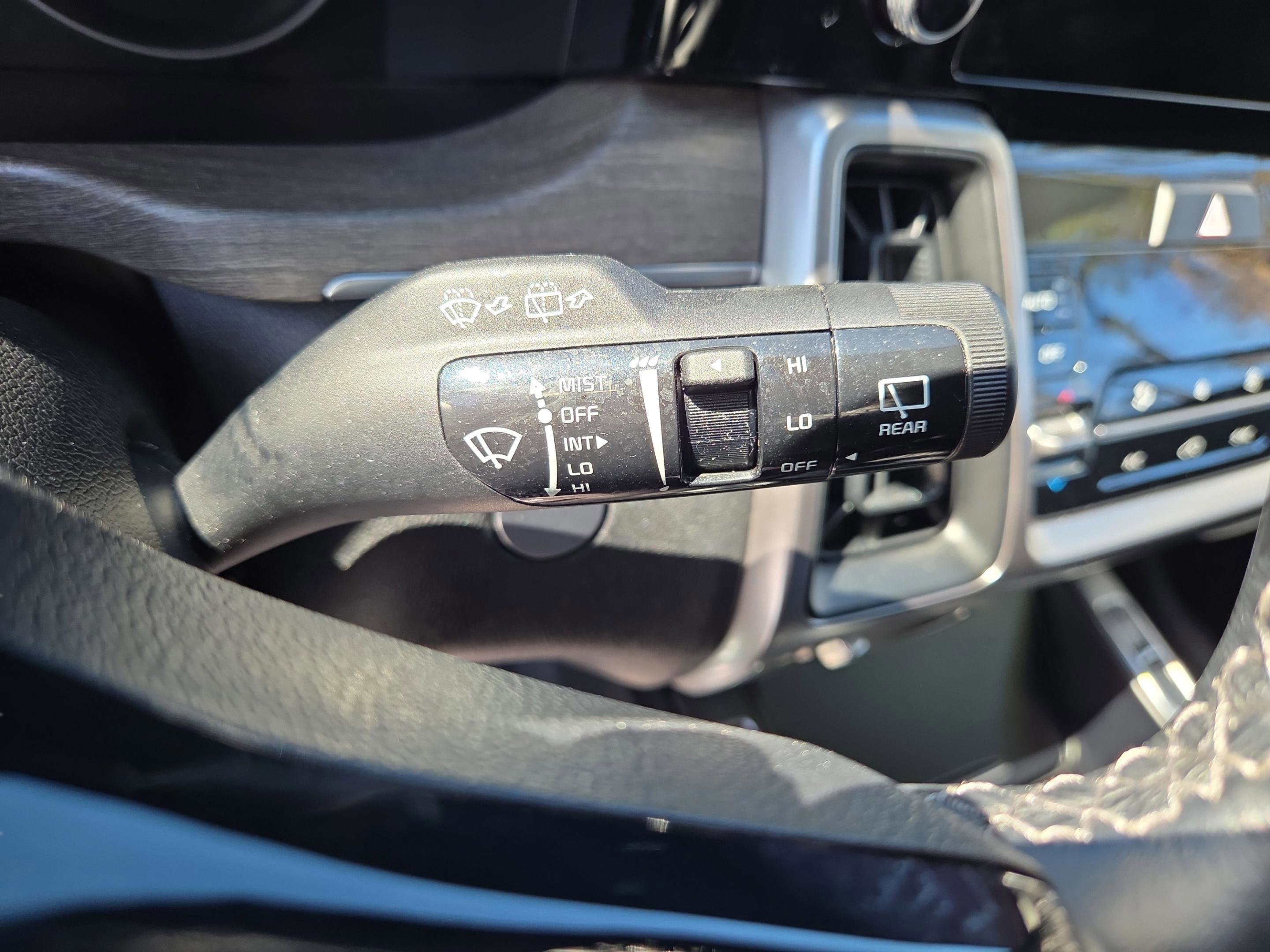 Used 2022 Kia Sorento EX w/ Panoramic Sunroof Package image 15