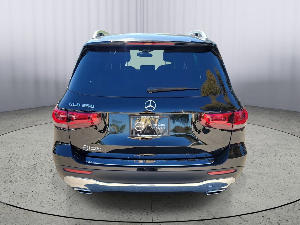 Used 2022 Mercedes-Benz GLB 250 image 4