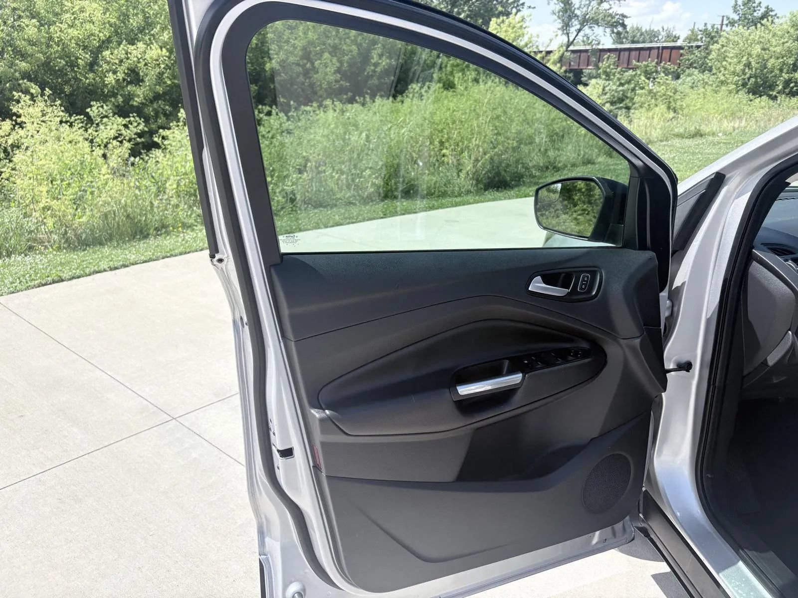Used 2018 Ford Escape SE w/ SE Sport Appearance Package AWD/4WD image 10