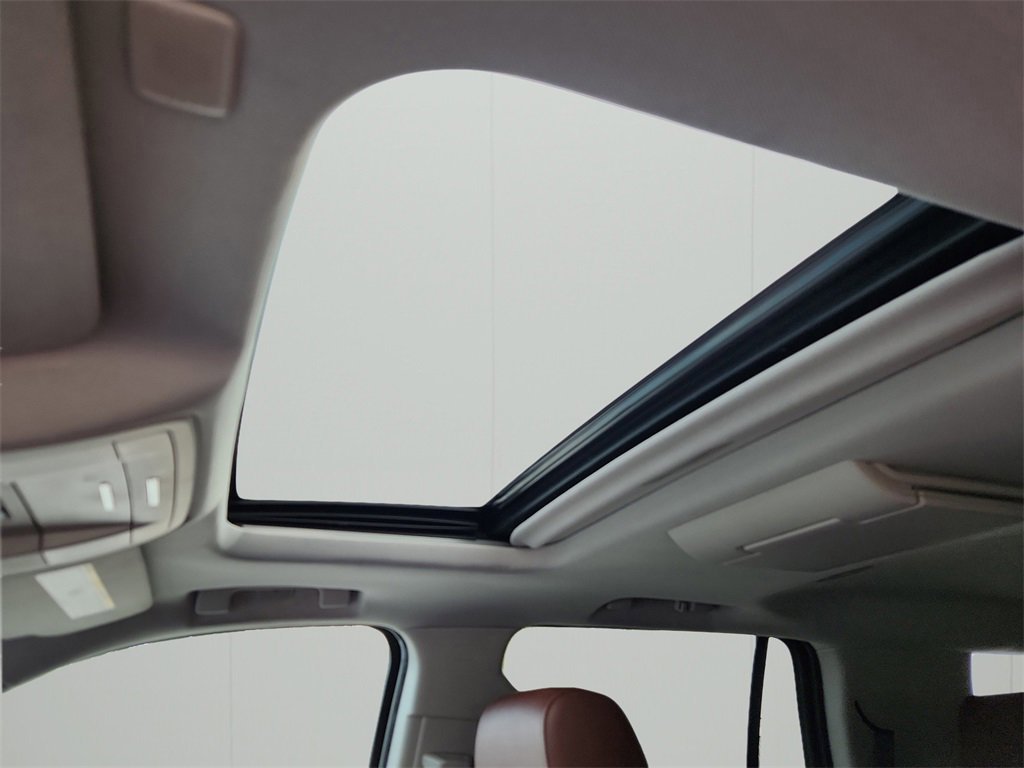 Used 2020 Chevrolet Tahoe Premier w/ Premier Plus Edition image 23