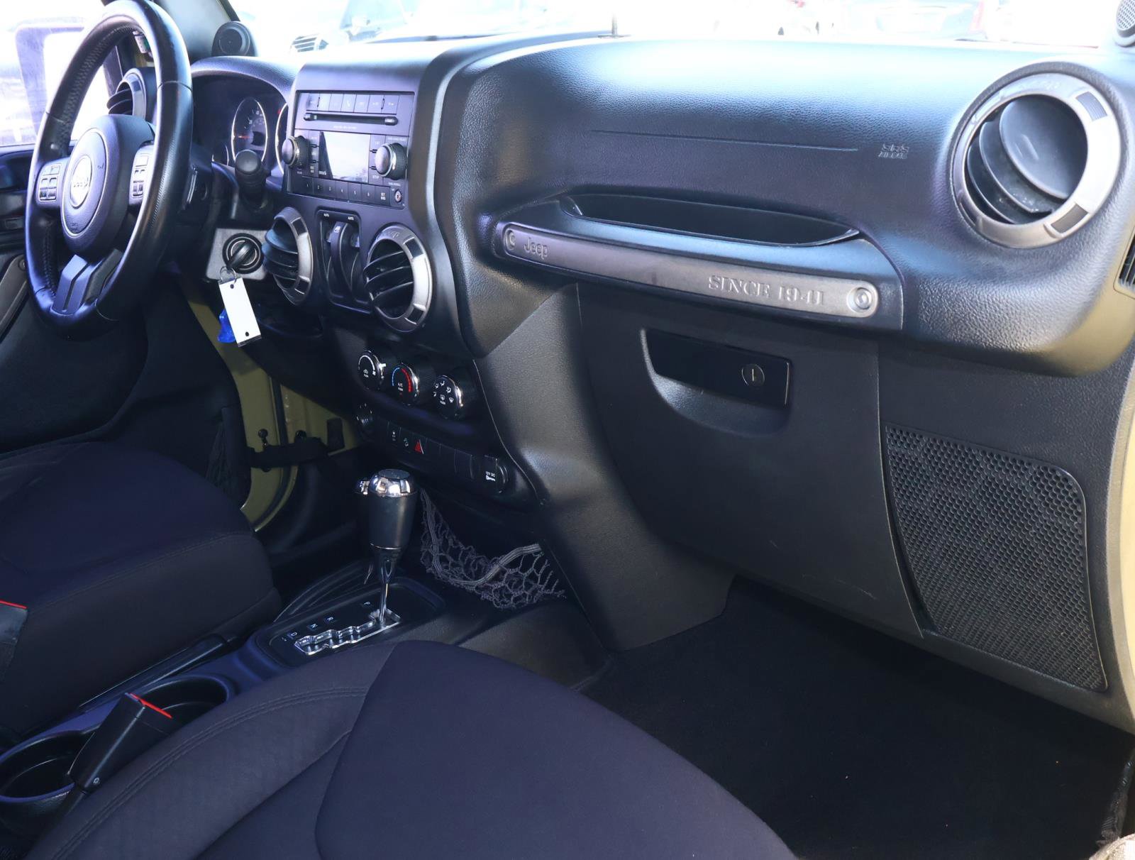 Used 2013 Jeep Wrangler Sport AWD/4WD image 17