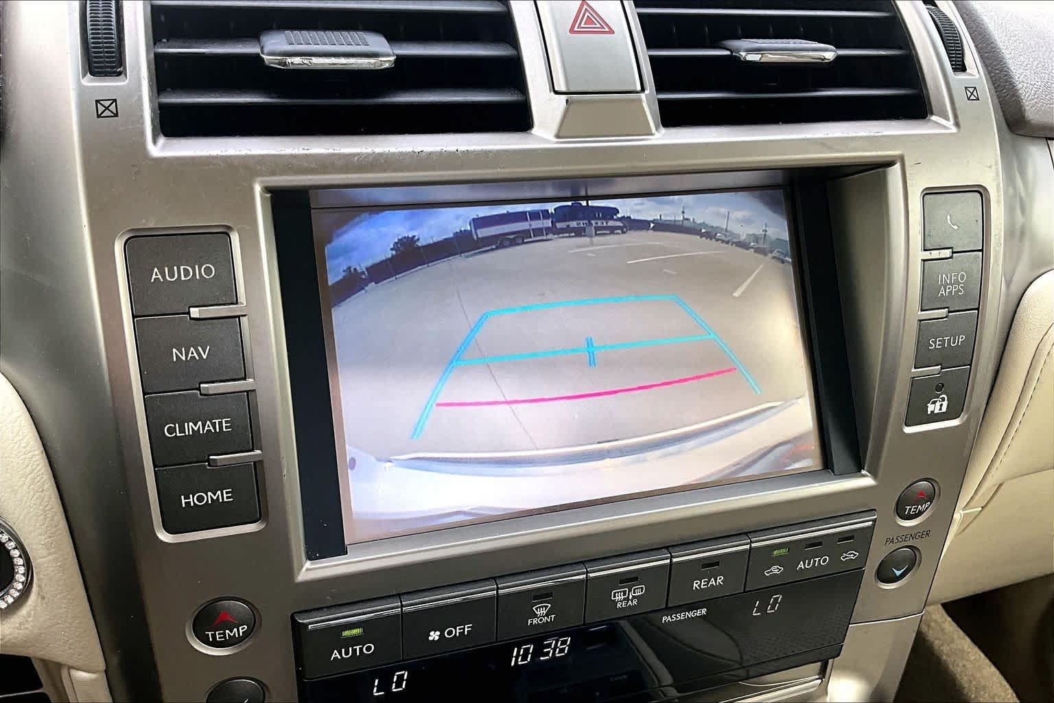 Used 2018 Lexus GX 460 Luxury w/ Preferred Accessory Package AWD/4WD image 27