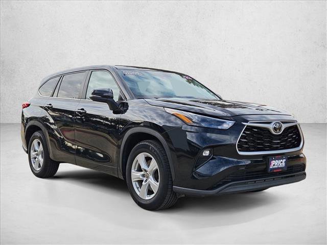 Used 2023 Toyota Highlander LE video 3