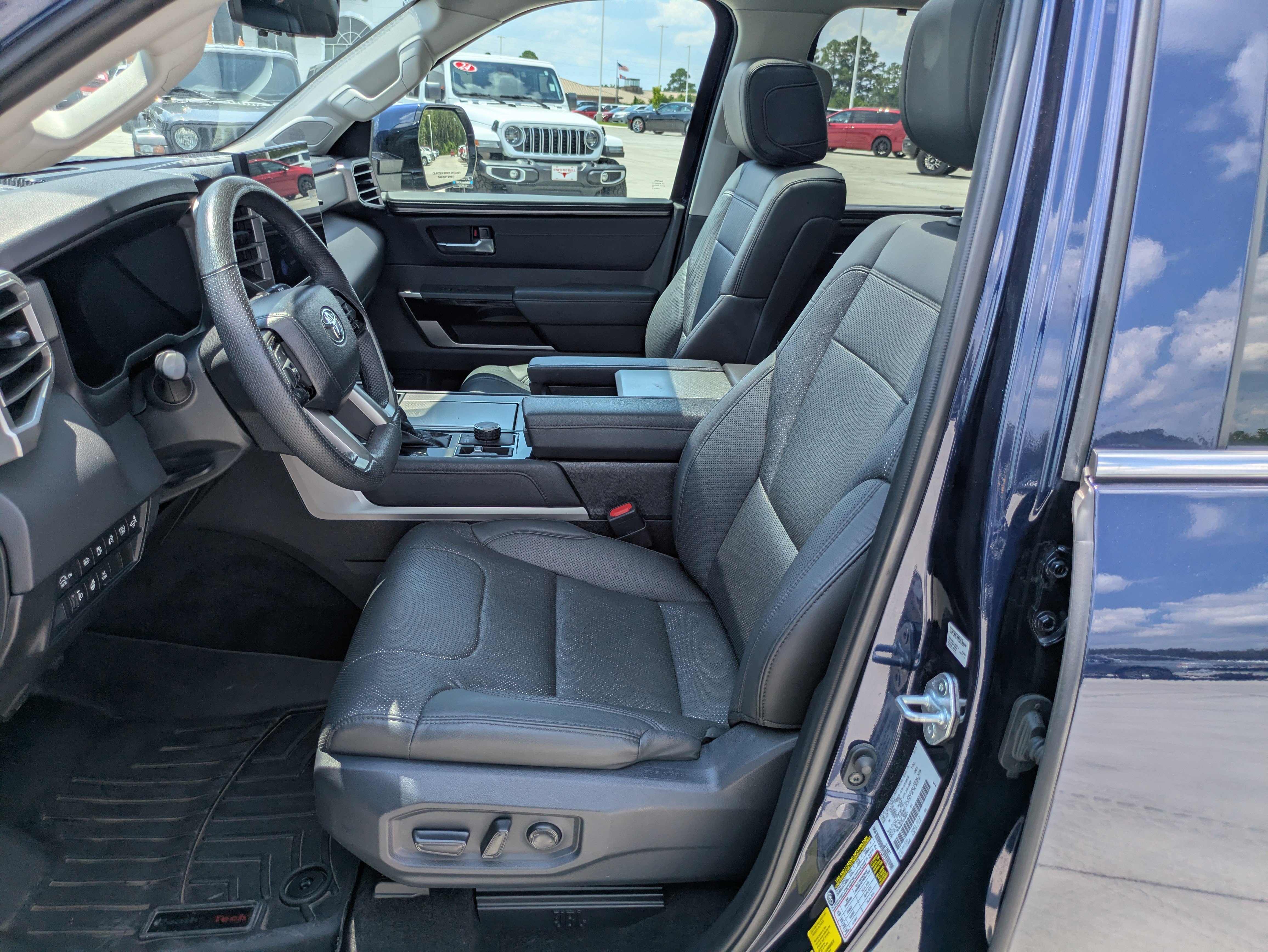 Used 2024 Toyota Sequoia Limited image 10