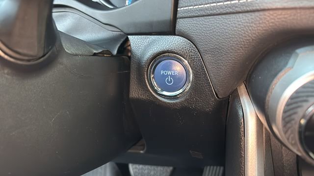 Used 2022 Toyota RAV4 XLE image 15