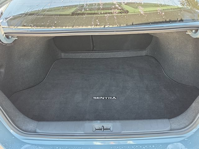 Certified 2025 Nissan Sentra SR FWD image 10