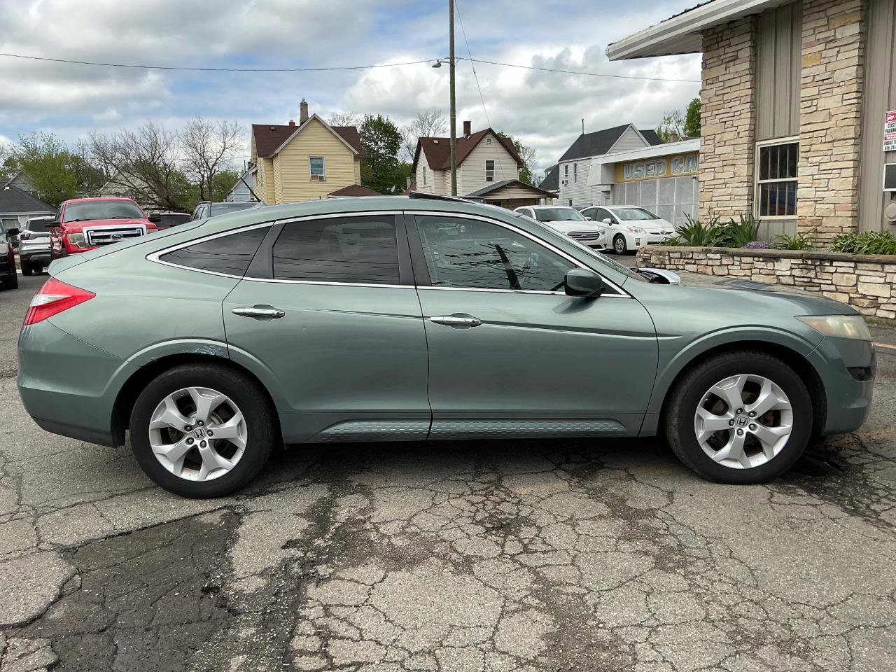 Used 2010 Honda Crosstour EX-L image 2