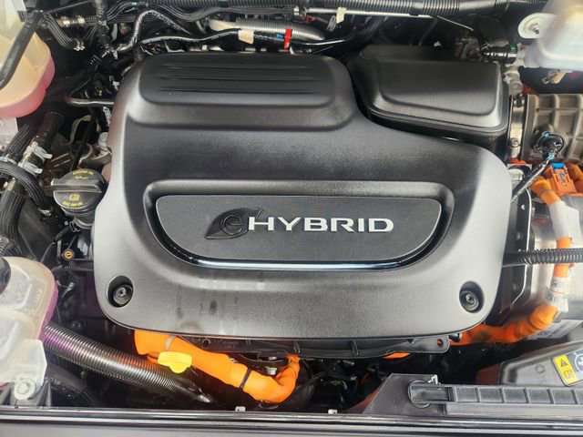 Used 2023 Chrysler Pacifica Touring-L image 26