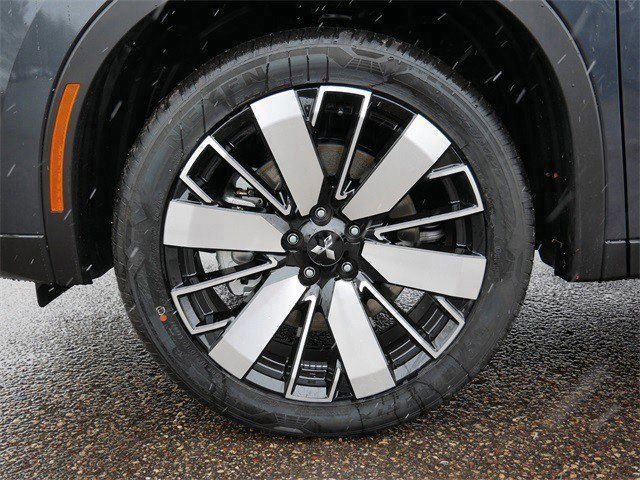 New 2026 Mitsubishi Outlander SE image 3