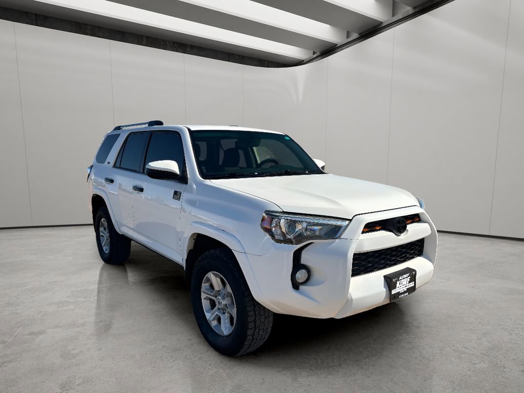 Used 2019 Toyota 4Runner SR5 AWD/4WD image 7