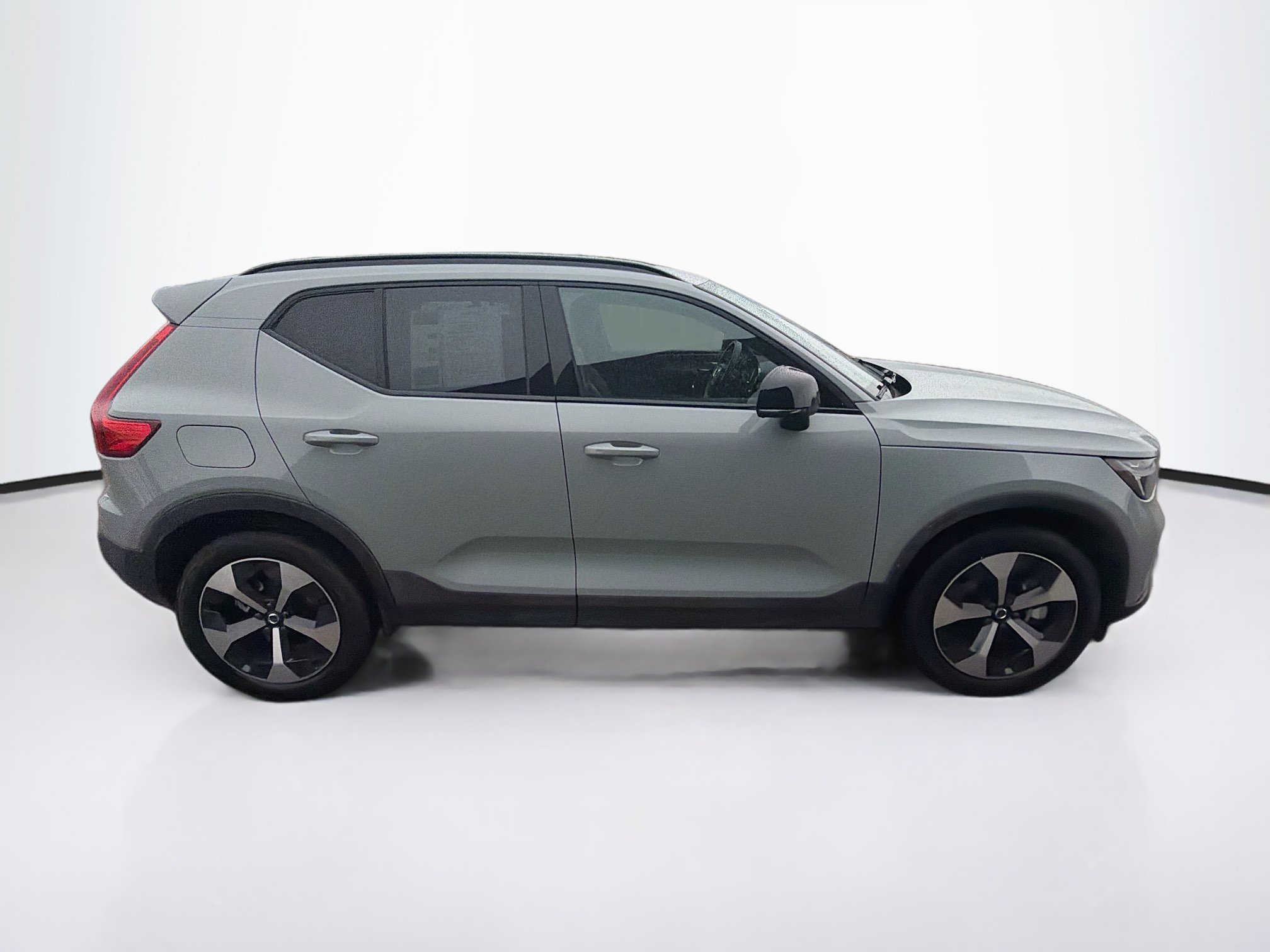 Used 2026 Volvo XC40 B5 Plus AWD/4WD image 10