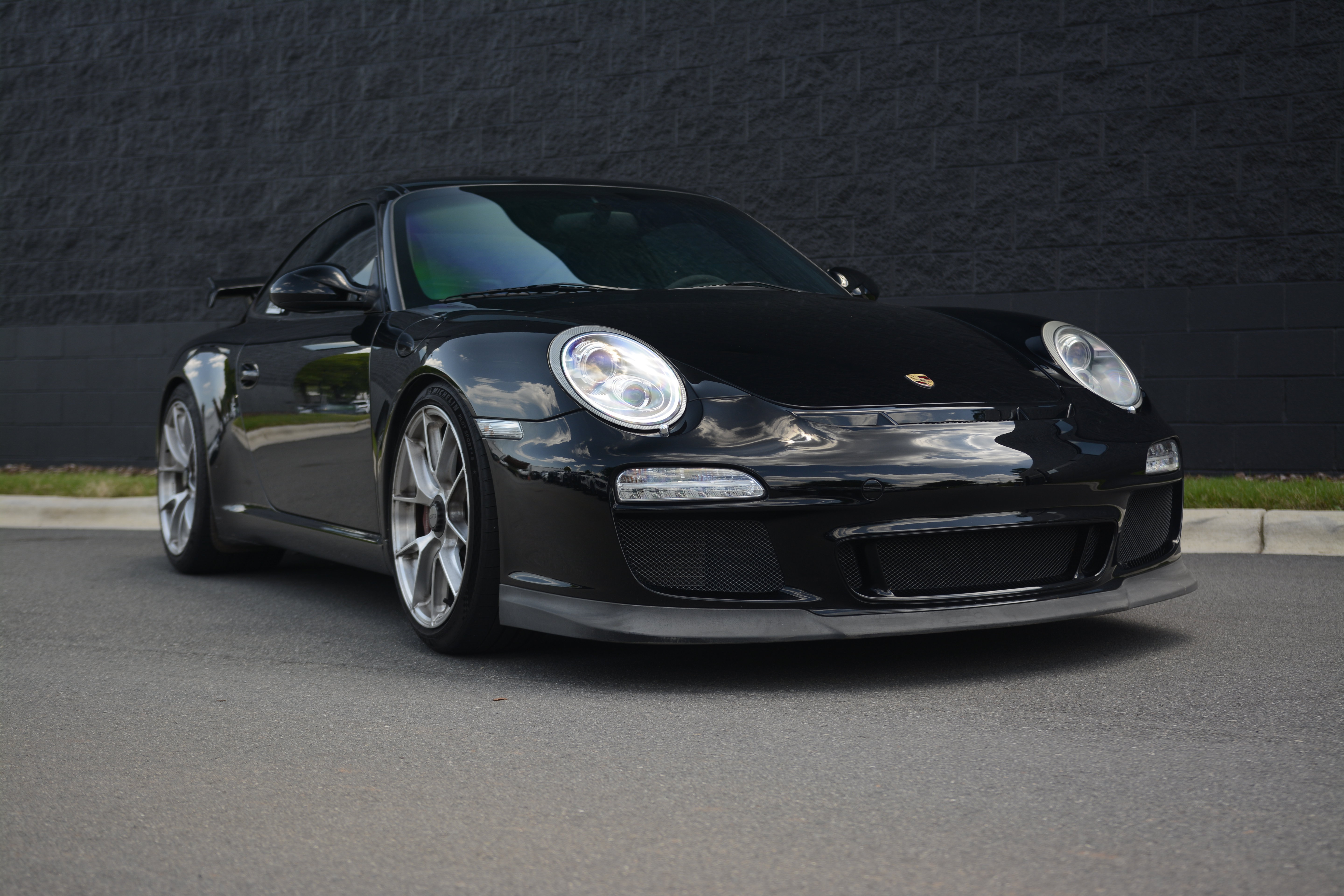 Used 2010 Porsche 911 GT3 RWD image 9