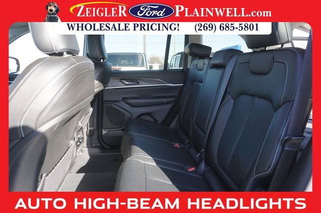 Used 2023 Jeep Grand Cherokee Limited image 12