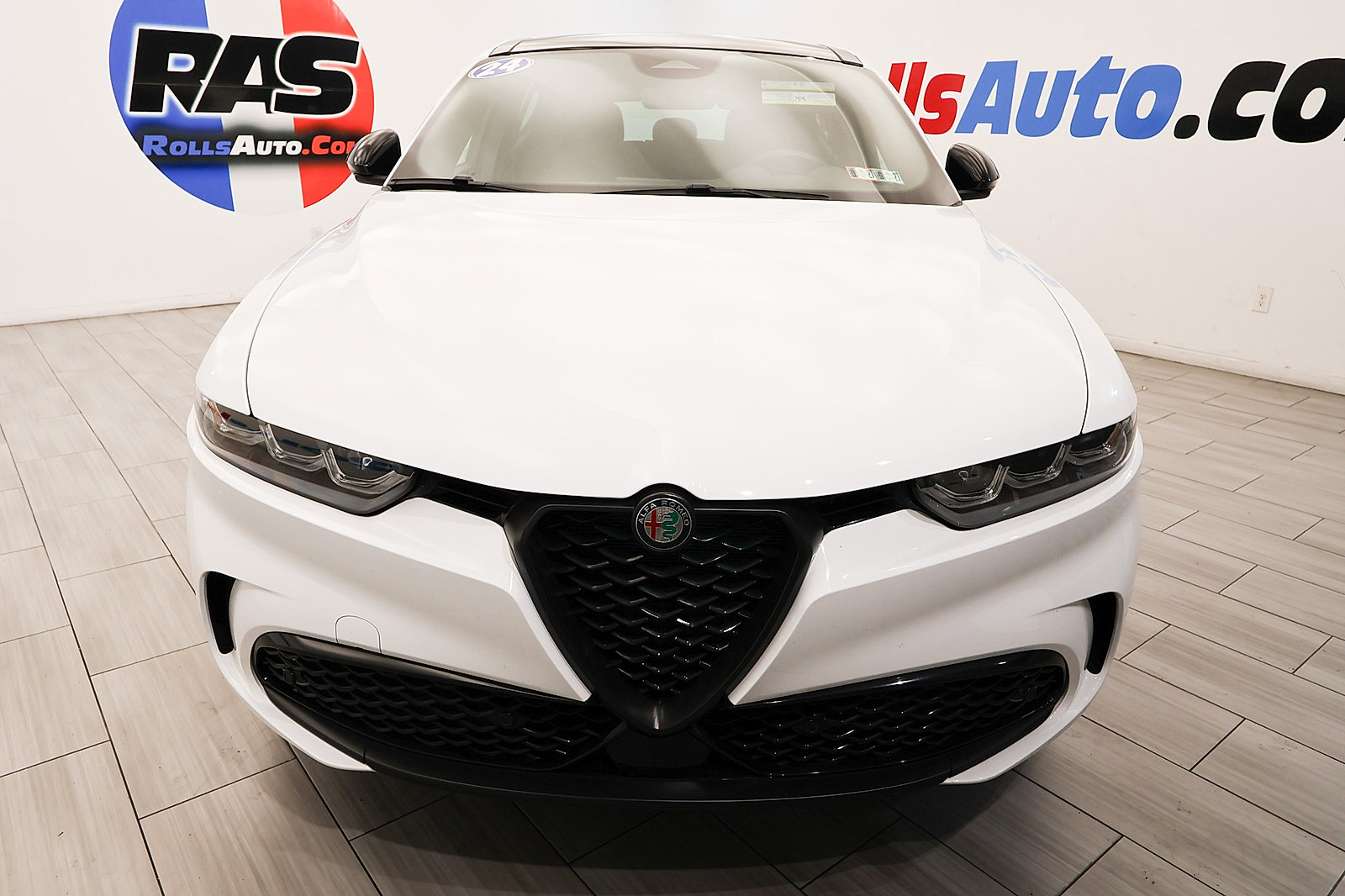 Used 2024 Alfa Romeo Tonale Veloce AWD/4WD image 8