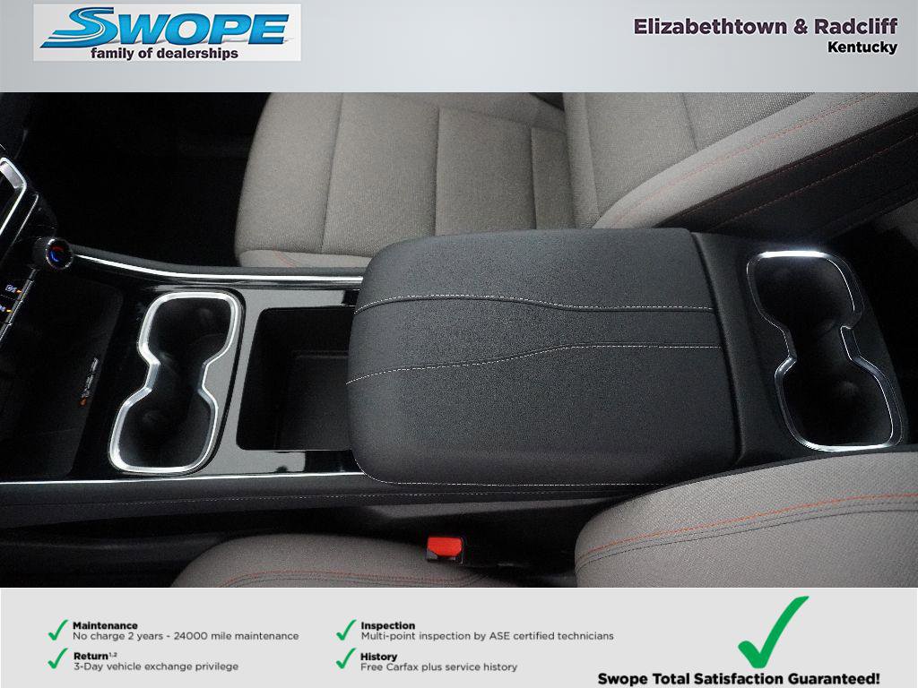 Used 2025 Chevrolet Traverse LT image 27