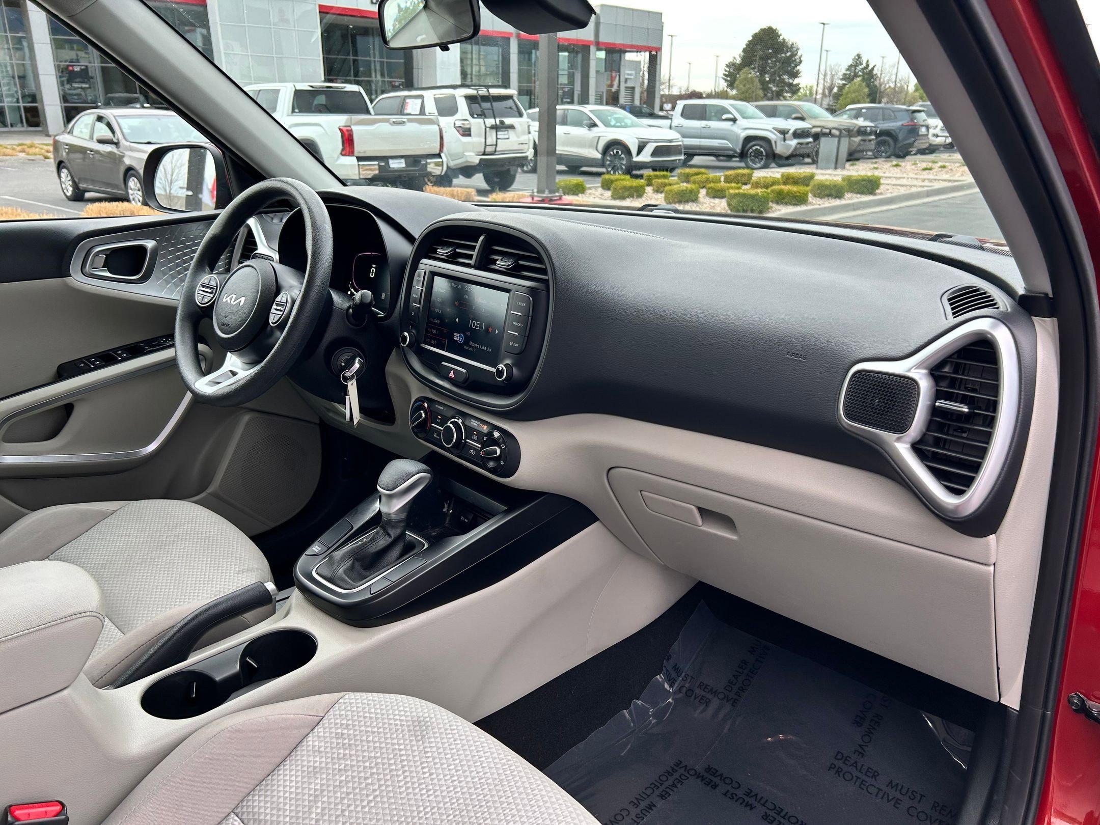 Used 2023 Kia Soul LX FWD image 28