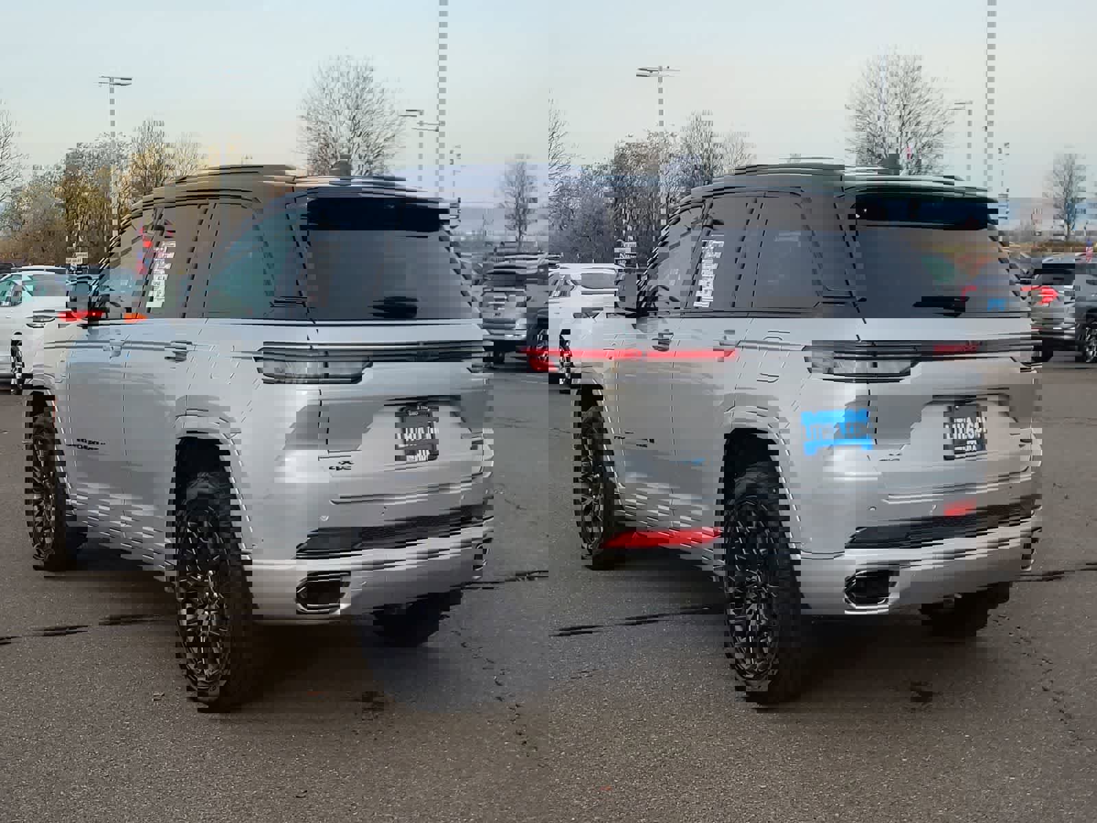 Used 2023 Jeep Grand Cherokee Summit image 12