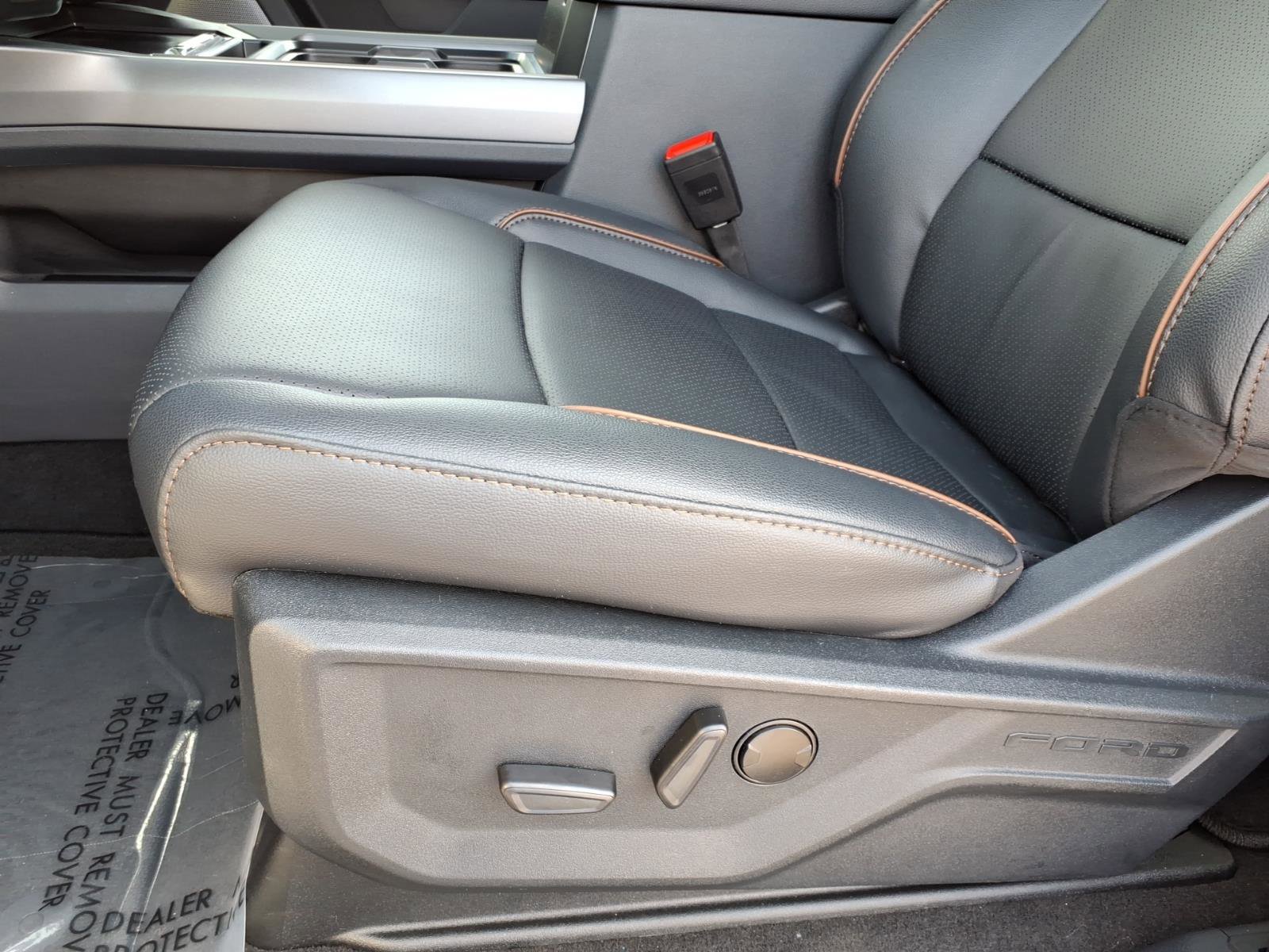 New 2026 Ford F250 Lariat w/ Black Appearance Package image 35