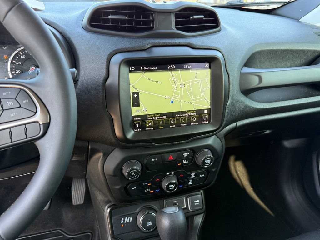 Used 2022 Jeep Renegade Latitude AWD/4WD image 19