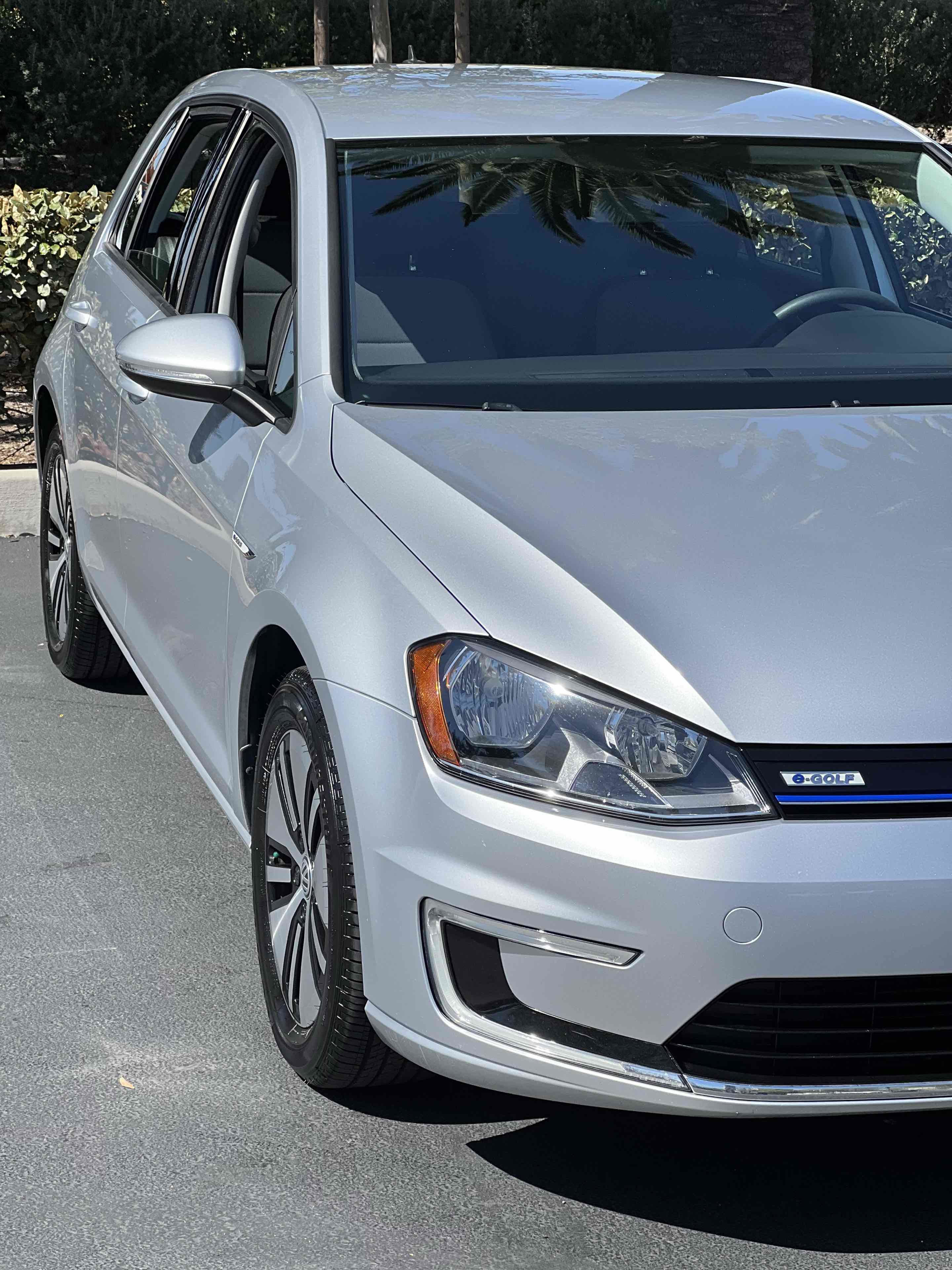 Used 2016 Volkswagen e-Golf SE w/ DC Fast Charging Package image 53