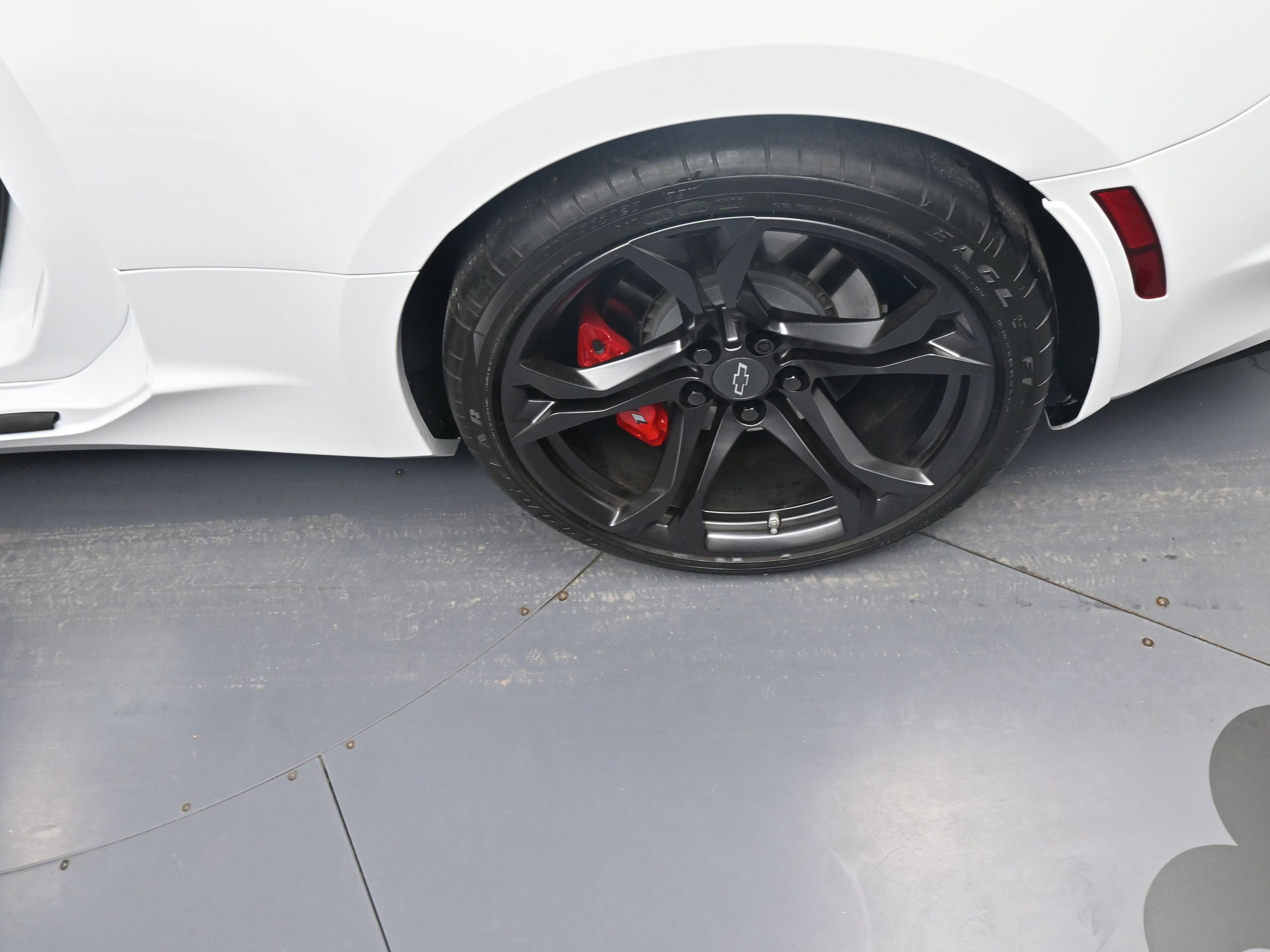 Used 2023 Chevrolet Camaro SS RWD image 17