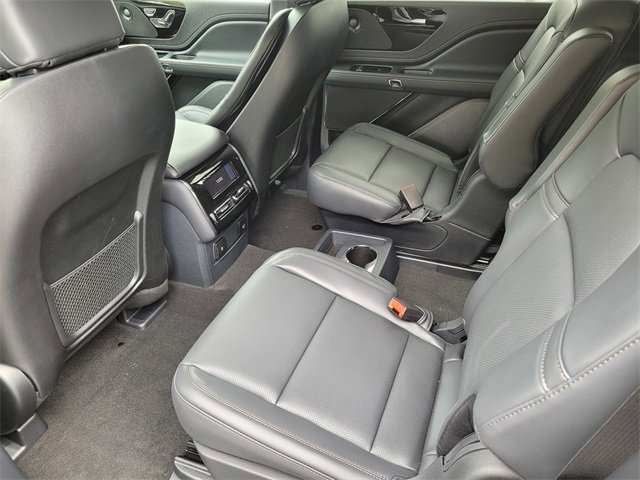 New 2025 Lincoln Aviator AWD w/ Equipment Group 101A image 16